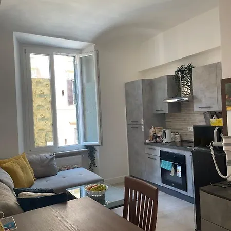 Grand Cucinetta Apartment *